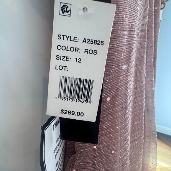 Betsy & Adam Women's Metallic Sequin Flutter-Sleeve Gown Rose Pink Size 12 NWT - Picture 9 of 10